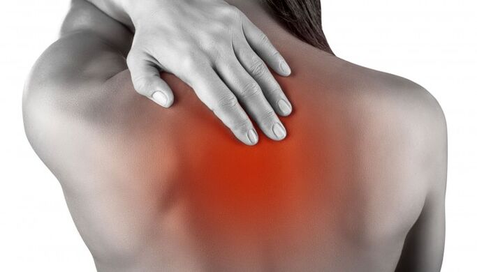 bolesť medzi lopatkami s hrudnou osteochondrózou